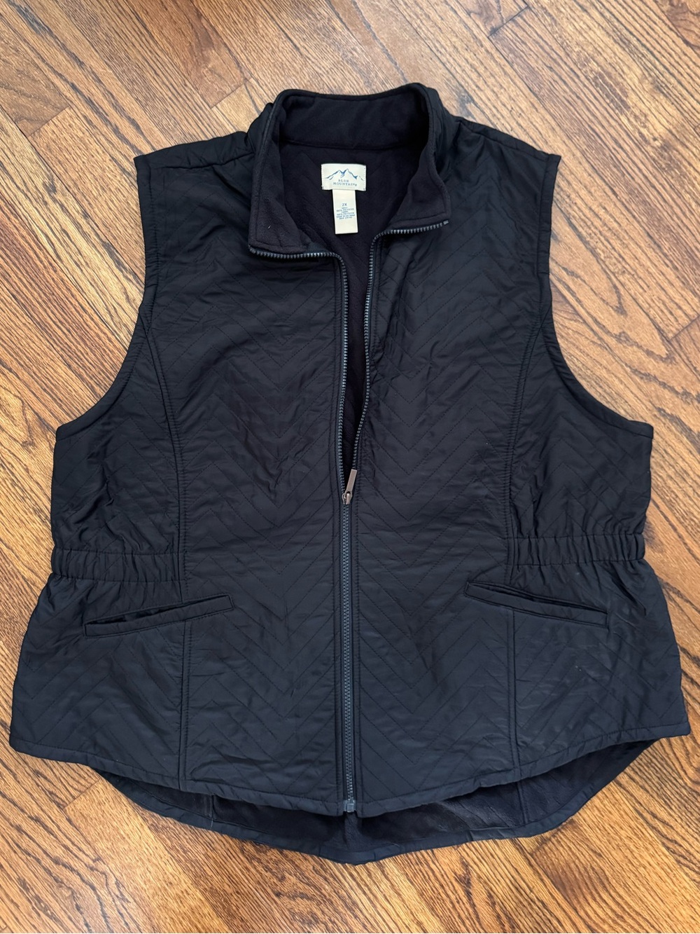 Blue Mountain Women’s Black Vest Size 2x Quilted Cinched Full-zip Outerwear